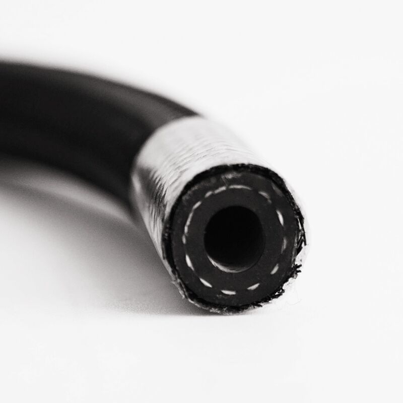 Flexibele NBR-brandstofslang met hoge prestaties – zwart nylon gevlochten, oliebestendig, gratis snijservice voor industriële hydraulische systemen