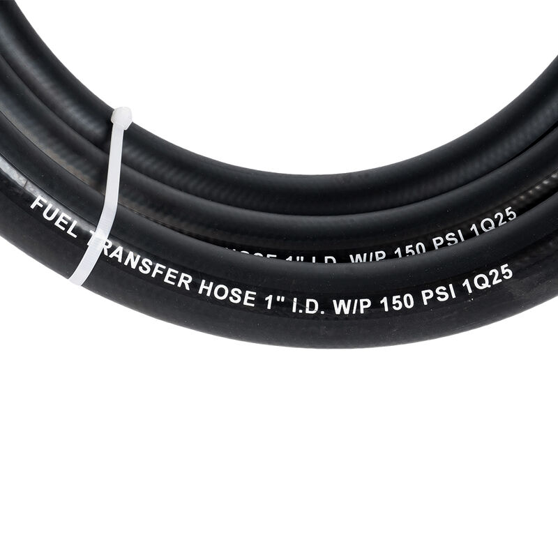 Een flexibele slang van hoge kwaliteit voor een benzinestation (interface van 6 mm tot 1 inch)    geschikt voor het zuigen en overbrengen van benzine/dieseldisel.