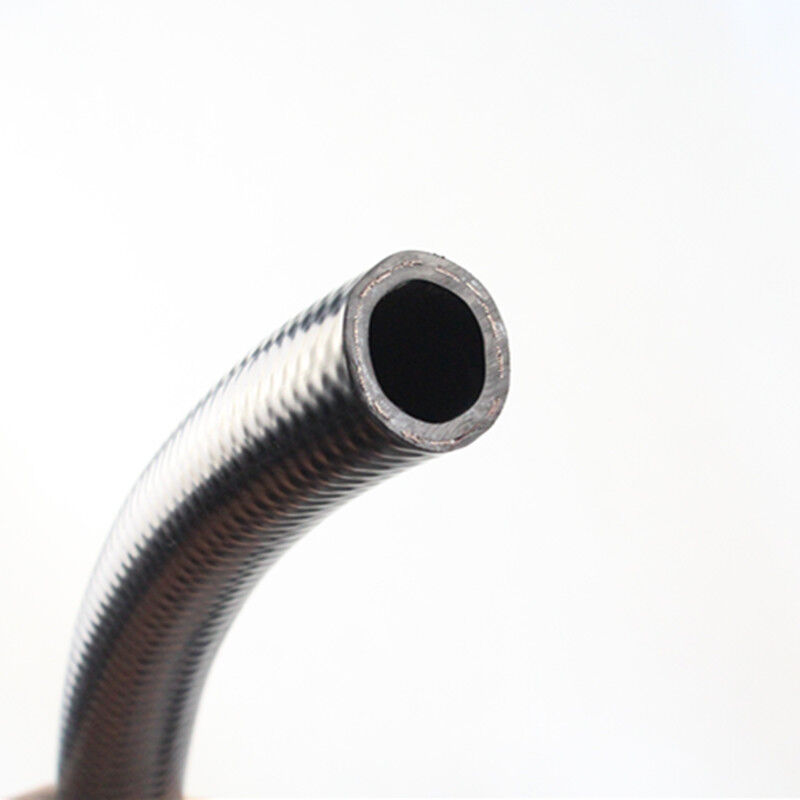 Een flexibele slang van hoge kwaliteit voor een benzinestation (interface van 6 mm tot 1 inch)    geschikt voor het zuigen en overbrengen van benzine/dieseldisel.