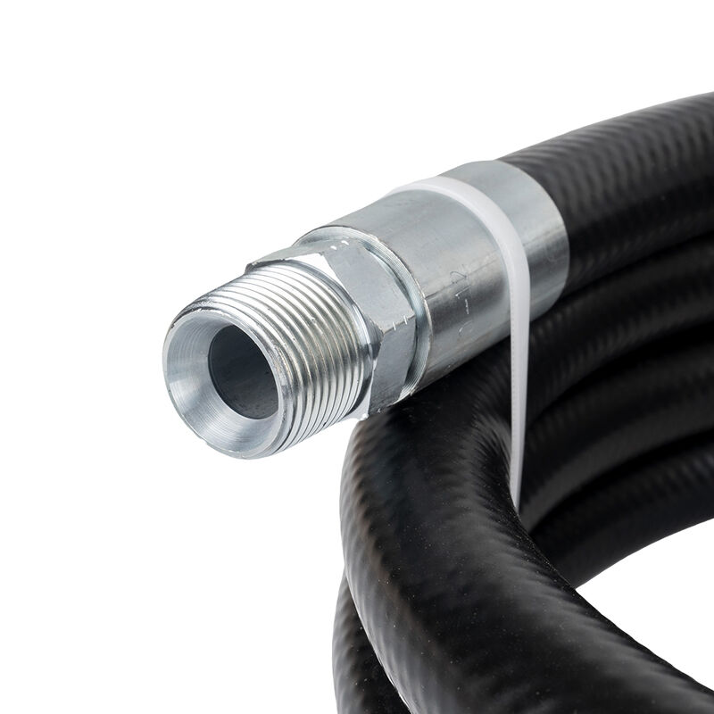 Een flexibele slang van hoge kwaliteit voor een benzinestation (interface van 6 mm tot 1 inch)    geschikt voor het zuigen en overbrengen van benzine/dieseldisel.